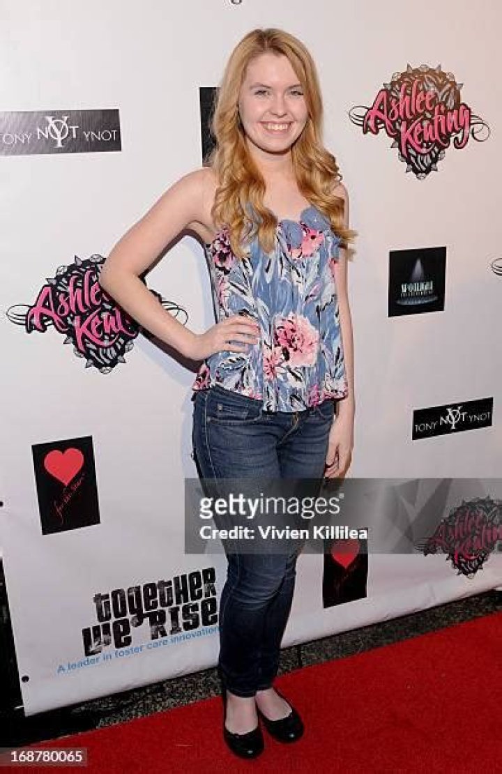 Ashlee Keating &mdash; Pics