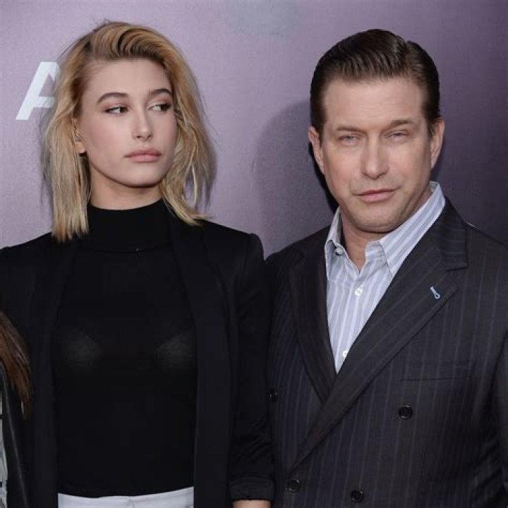 Hailey Baldwin In Off-White