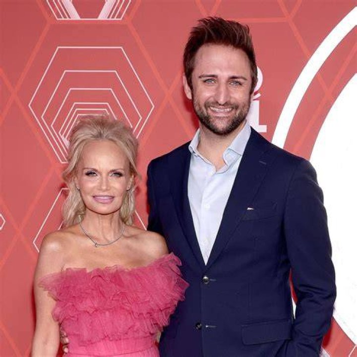 Kristen Chenoweth & Josh Bryant