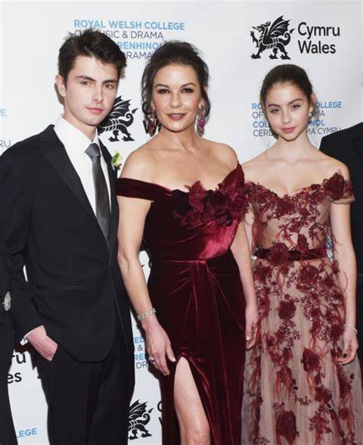 Michael Douglas & Catherine Zeta-Jones With Their Son